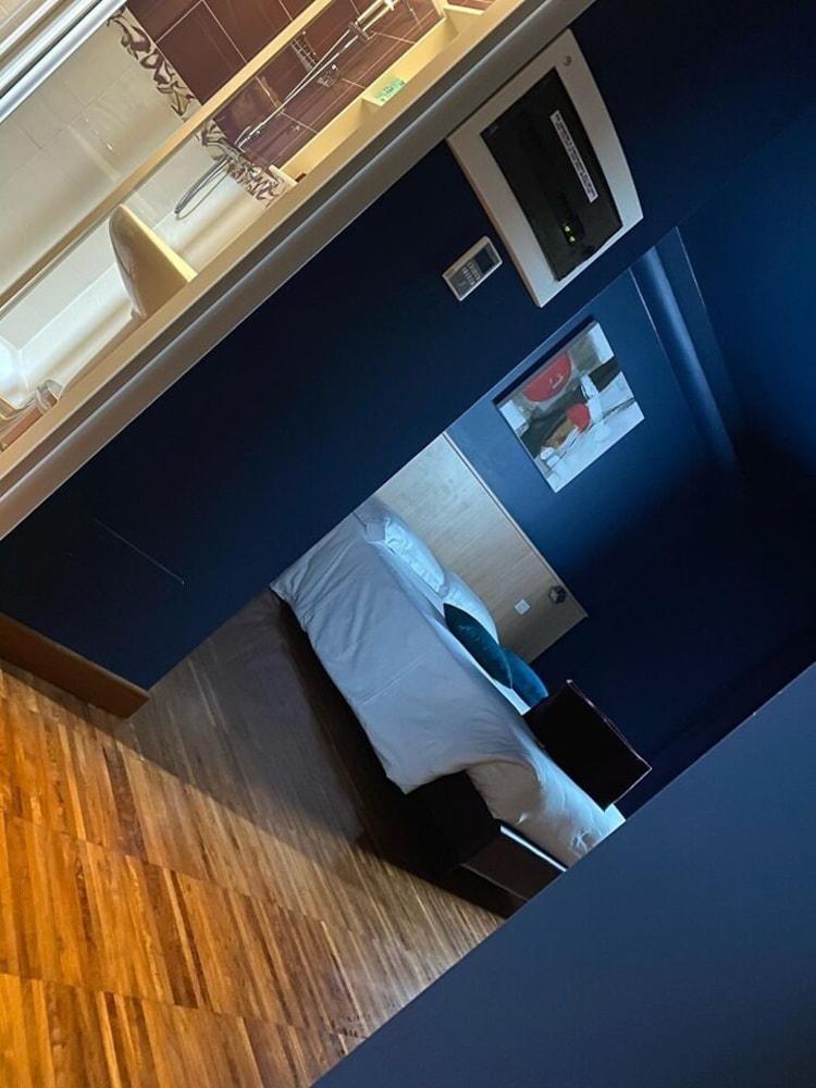 Albergo Residenza Al Teatro Udine Exteriör bild