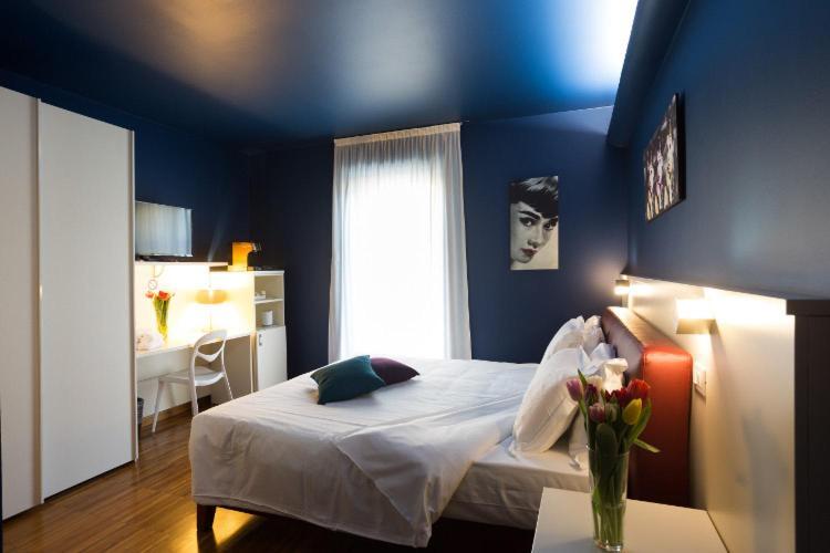 Albergo Residenza Al Teatro Udine Exteriör bild